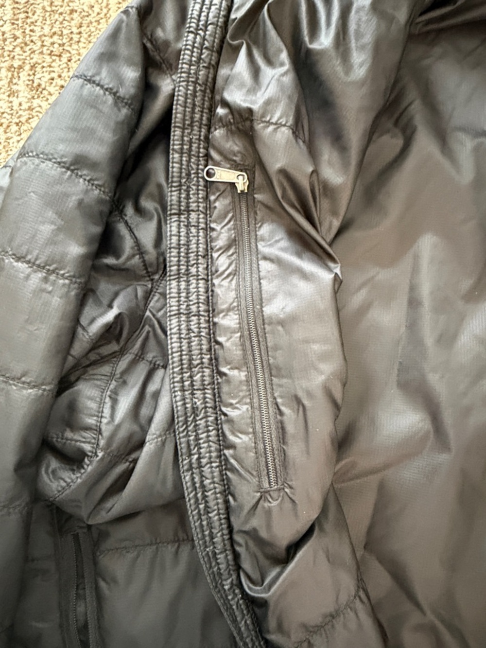 Marmot men’s puffer jacket - Picture 6 of 11